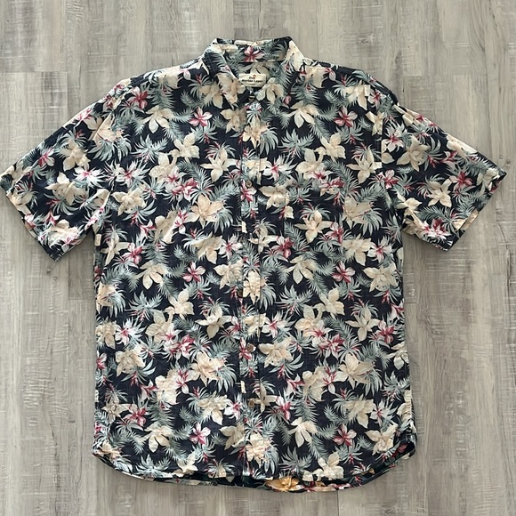 Marine Layer Vintage Hawaiian Print Button Up Shirt - Picture 1 of 6